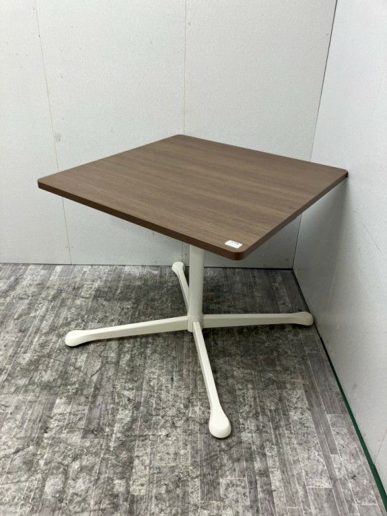 オカムラアクティアフェローシリーズ 手動昇降式800角テーブル 商品画像2