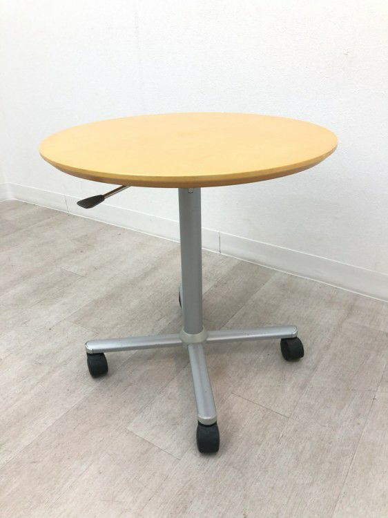 コクヨDelphi（デルフィ）シリーズ 丸テーブル 商品画像1