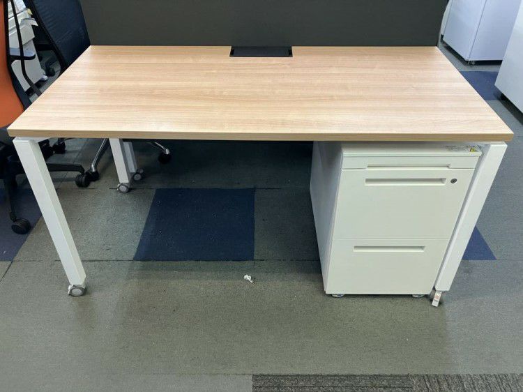 コクヨワークフィットシリーズ 1400平デスク+ワゴンセット 商品画像1