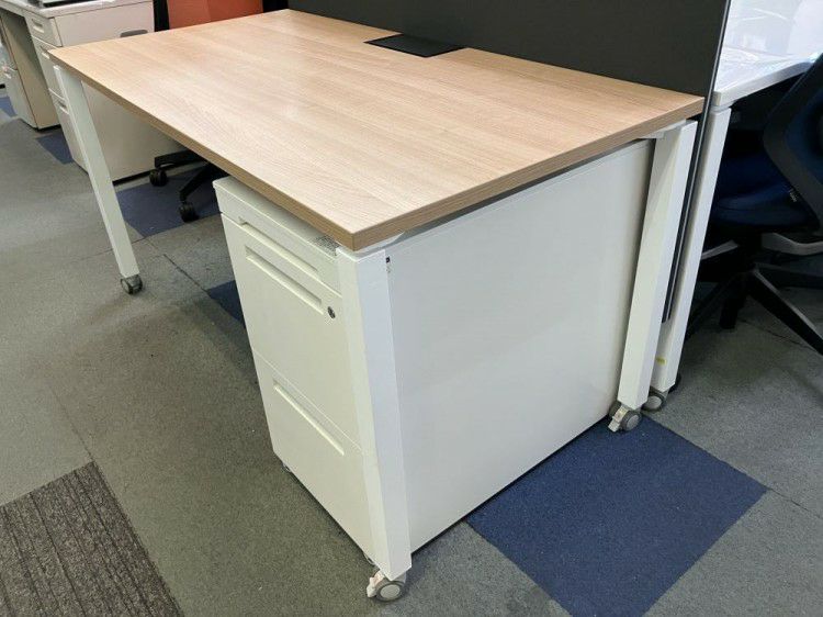 コクヨワークフィットシリーズ 1400平デスク+ワゴンセット 商品画像2