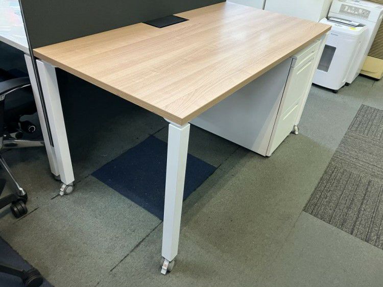 コクヨワークフィットシリーズ 1400平デスク+ワゴンセット 商品画像3