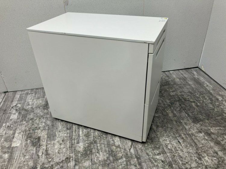 コクヨワークフィットシリーズ デスクパネル付1400平デスク+ワゴンセット 商品画像9