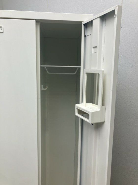 オカムラFZタイプシリーズ 4人用ロッカー 商品画像7