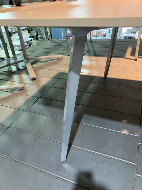 ウチダ（内田洋行）レムナ（LEMNA）シリーズ 3200ミーティングテーブル 商品画像9