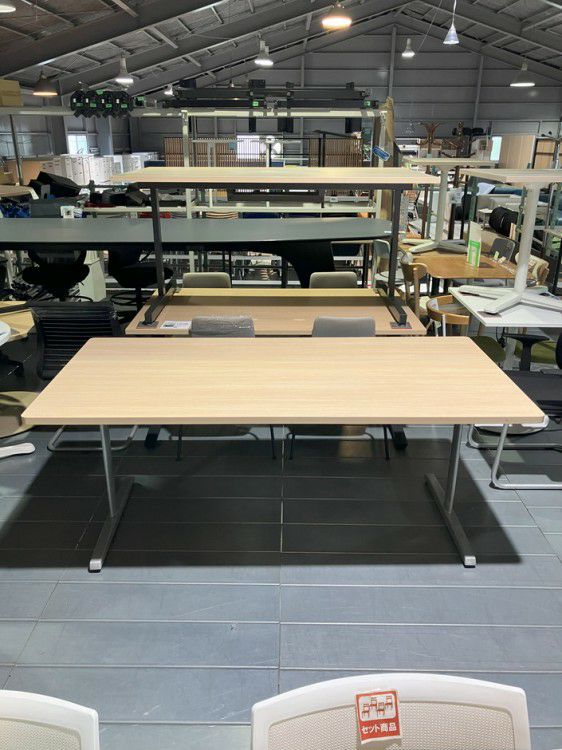 オカムラ8177シリーズ 1800ミーティングテーブル 商品画像2
