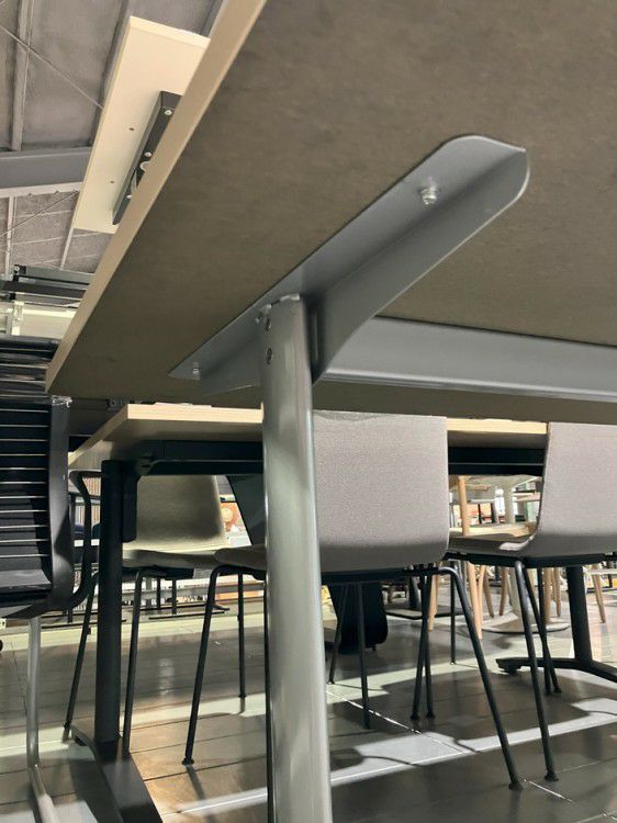 オカムラ8177シリーズ 1800ミーティングテーブル 商品画像7