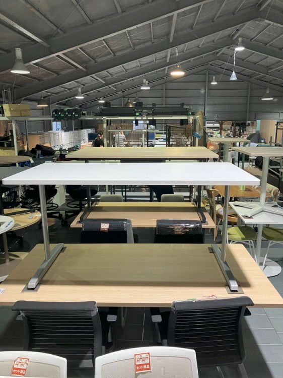 オカムラ8177シリーズ 1500ミーティングテーブル 商品画像2