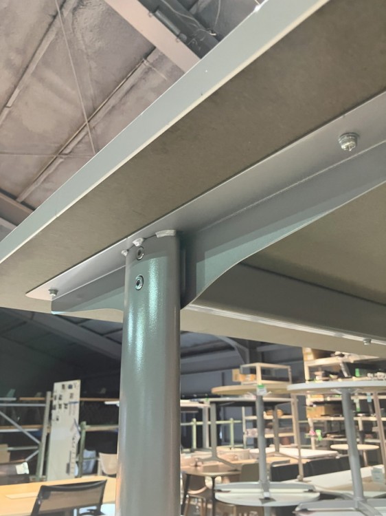 オカムラ8177シリーズ 1500ミーティングテーブル 商品画像7