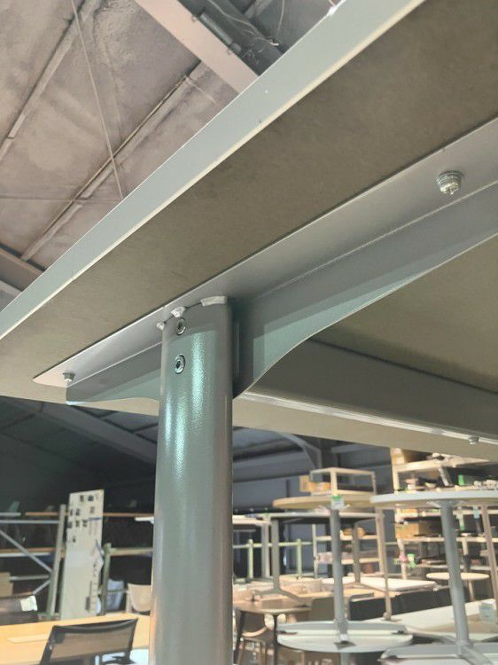 オカムラ8177シリーズ 1500ミーティングテーブル 商品画像7