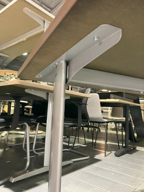 オカムラ8177シリーズ ミーティングテーブル 商品画像7