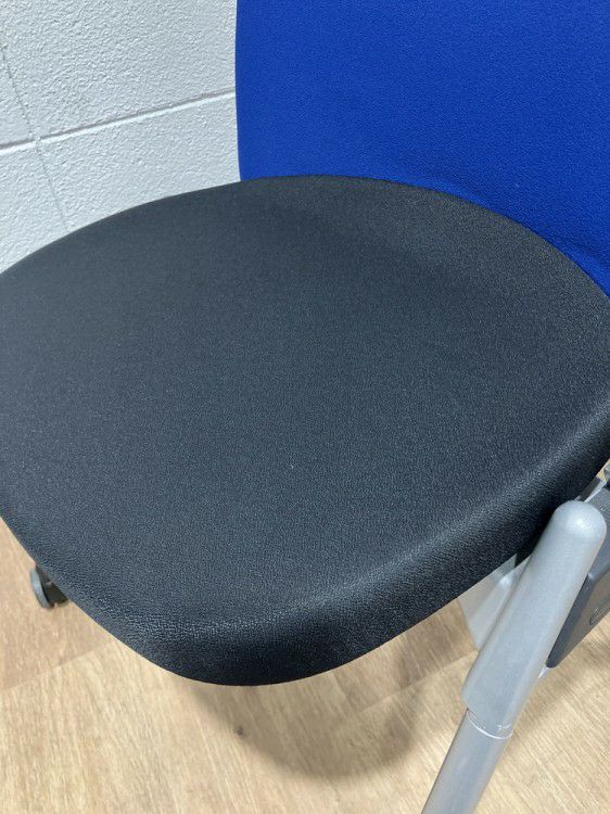 ウチダ（内田洋行）スタッキングチェア４脚セット 商品画像6