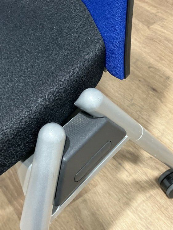 ウチダ（内田洋行）スタッキングチェア４脚セット 商品画像8