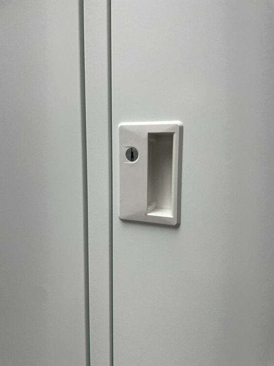 ウチダ（内田洋行）3人用ロッカー 商品画像6