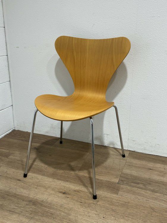 フリッツ・ハンセン(Fritz Hansen)セブンチェア 商品画像1