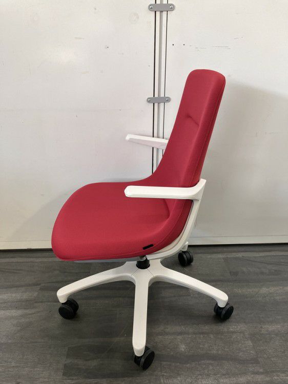 イトーキモーブシリーズ 固定肘付モーブチェア 商品画像3