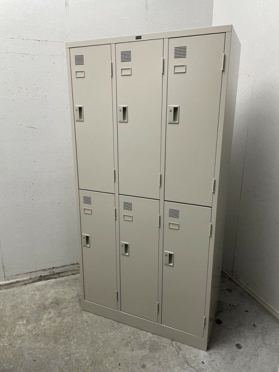 ウチダ（内田洋行）6人用ロッカー 商品画像1