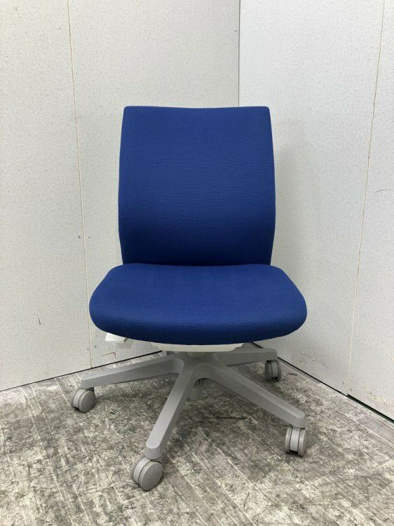 オカムラオムネスシリーズ オムネスチェア 商品画像2