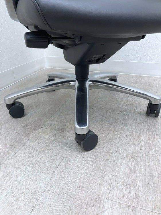 コクヨマネージメントチェア フィロソフィーシリーズ 固定肘付フィロソフィーチェア 商品画像12