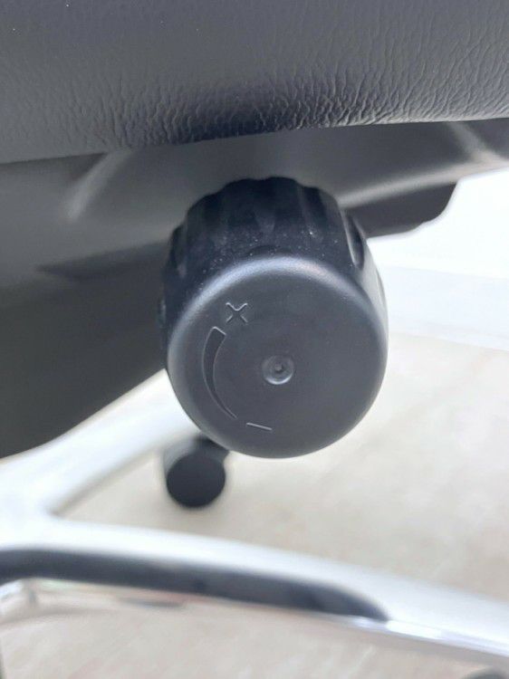 コクヨマネージメントチェア フィロソフィーシリーズ 固定肘付フィロソフィーチェア 商品画像14