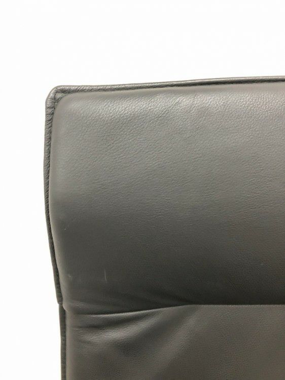 オカムラCEシリーズ 可動肘付役員チェア 商品画像8