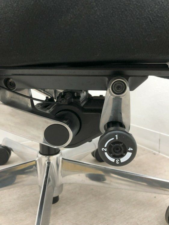 オカムラDuke(デューク)シリーズ 固定肘付デュークチェア 商品画像16