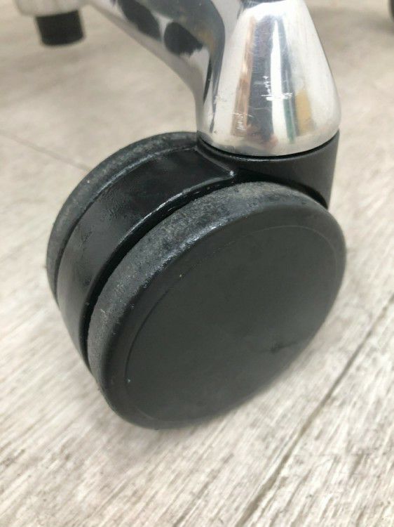 オカムラDuke(デューク)シリーズ 固定肘付デュークチェア 商品画像21