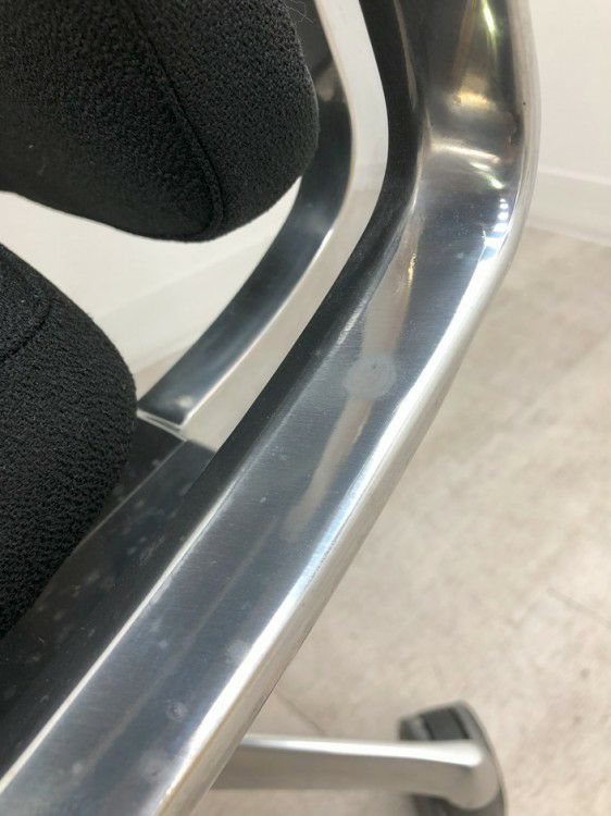 オカムラDuke(デューク)シリーズ 固定肘付デュークチェア 商品画像24