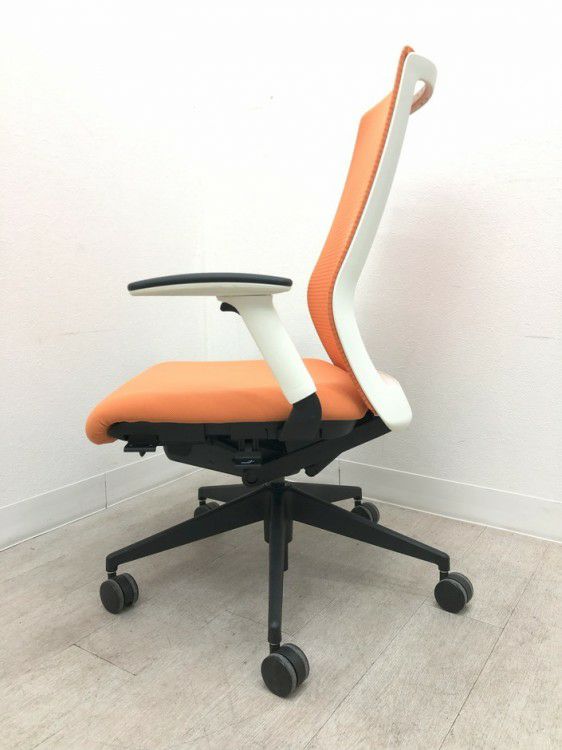 ウチダ（内田洋行）セレッツァ（Sellezza）チェア 可動肘付セレッツァチェア 商品画像4