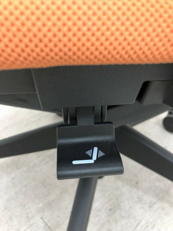 ウチダ（内田洋行）セレッツァ（Sellezza）チェア 可動肘付セレッツァチェア 商品画像20