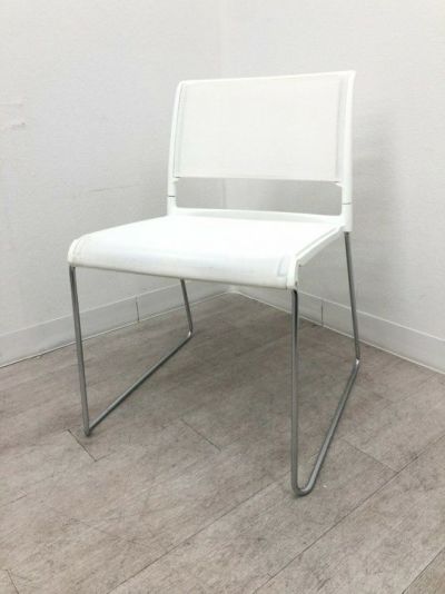Wilkhahn（ウィルクハーン）エーライン（Aline）シリーズ スタッキングチェア 商品画像1
