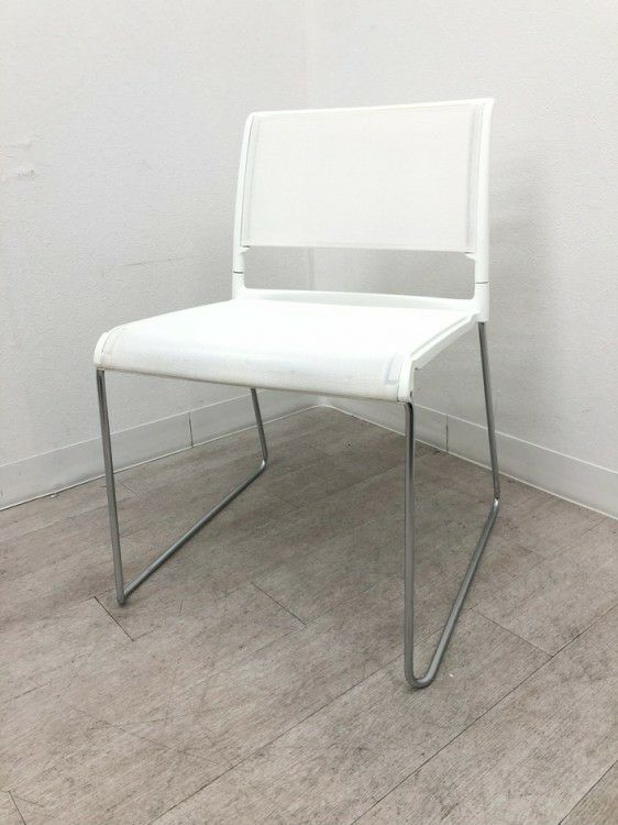 Wilkhahn（ウィルクハーン）エーライン（Aline）シリーズ スタッキングチェア 商品画像1