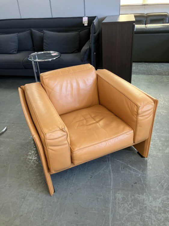 Cassina405 DUC デュックシリーズ 1人掛ソファ 商品画像1