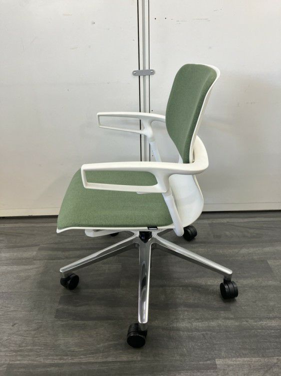 ウチダ（内田洋行）カゼトラシリーズ 固定肘付カゼトラチェア 商品画像3