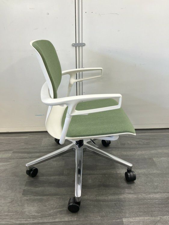 ウチダ（内田洋行）カゼトラシリーズ 固定肘付カゼトラチェア 商品画像5