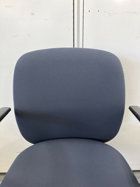 ウチダ（内田洋行）エニーザ（Anyza）チェア 固定肘付エニーザチェア 商品画像7