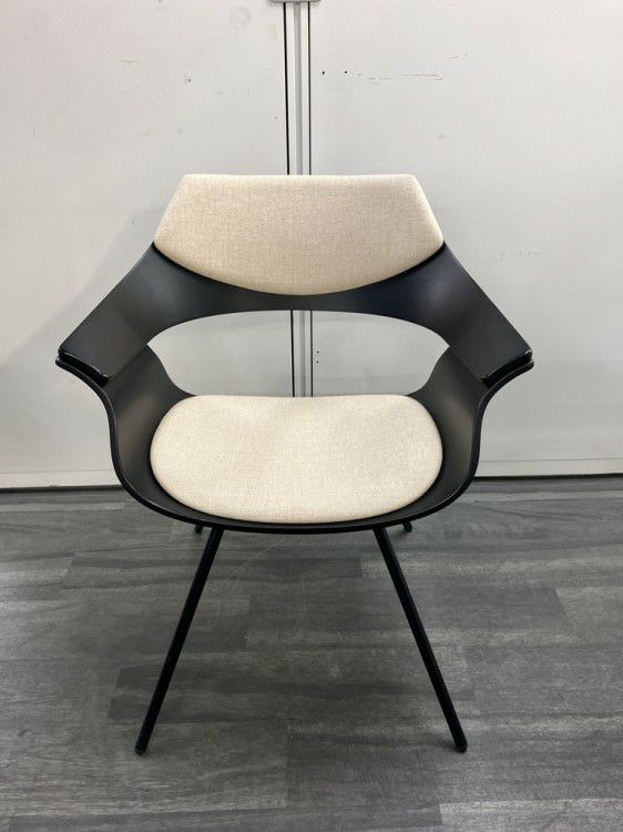 イトーキDAシリーズ ミーティングチェア2脚セット 商品画像3