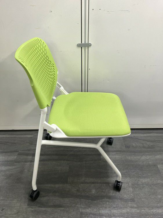 オカムラRuna(ルナ)シリーズ ネスティングチェア6脚セット 商品画像6