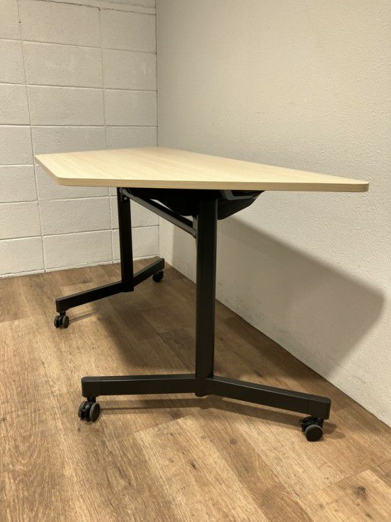 ウチダ（内田洋行）ニュートシリーズ 平行スタックテーブル３台セット 商品画像5