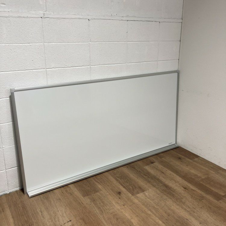 コクヨ1800壁掛ホワイトボード 商品画像1