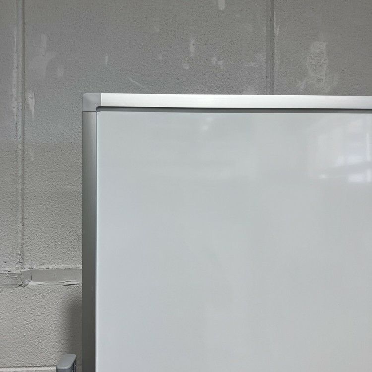 コクヨ1800脚付ホワイトボード 商品画像3