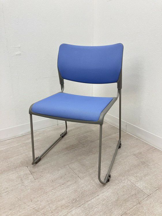 オカムラスタッキングチェア 商品画像1