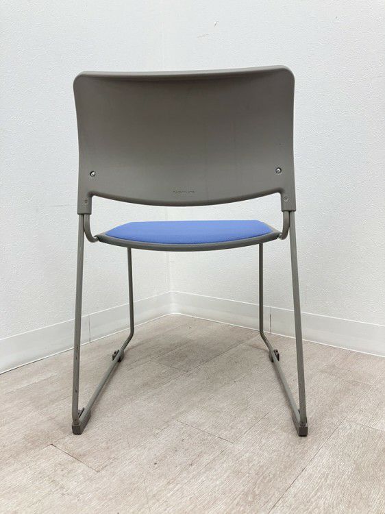オカムラスタッキングチェア 商品画像4