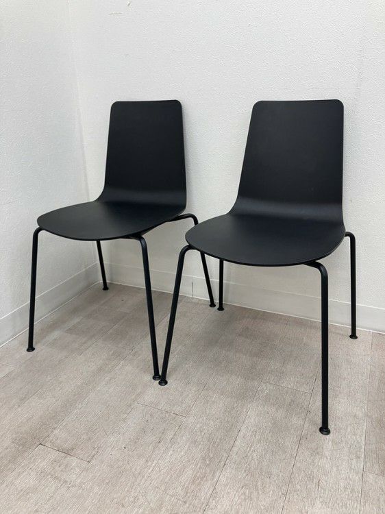 コクヨMycket(ミケット)シリーズ スタッキングチェア2脚セット 商品画像1