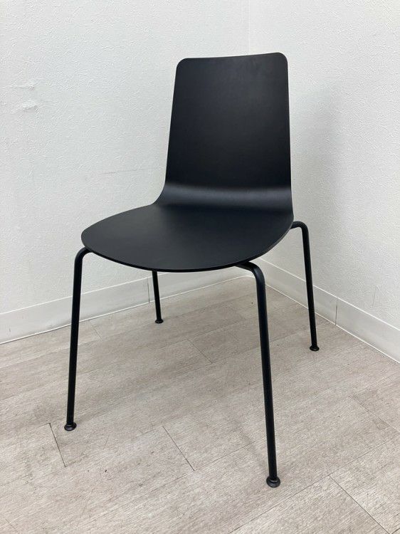 コクヨMycket(ミケット)シリーズ スタッキングチェア2脚セット 商品画像3