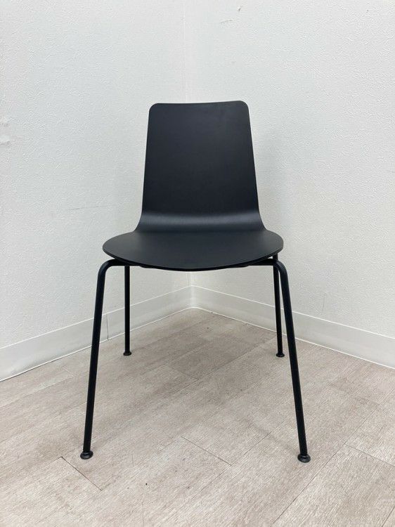 コクヨMycket(ミケット)シリーズ スタッキングチェア2脚セット 商品画像4