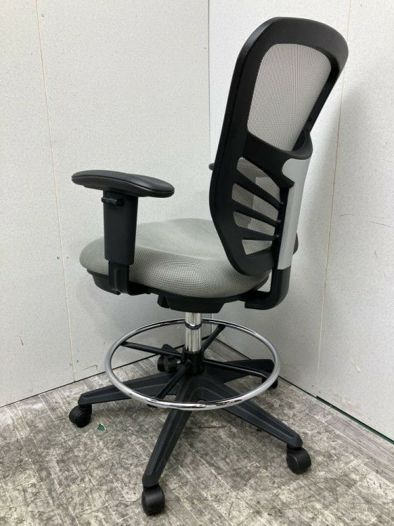 可動肘付ハイチェア 商品画像4