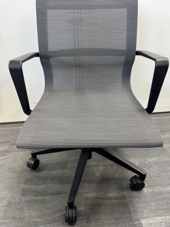 アイコM-1055シリーズ 固定肘付ミーティングチェア 商品画像5