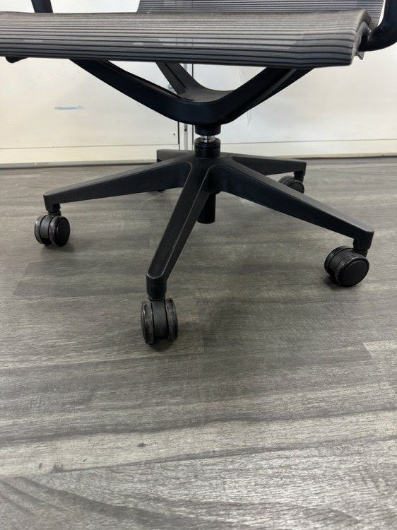 アイコM-1055シリーズ 固定肘付ミーティングチェア 商品画像6