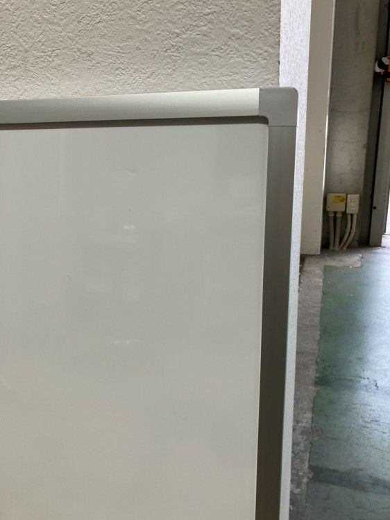 コクヨ1800壁掛ホワイトボード 商品画像2