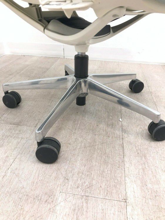 オカムラmode(モード)シリーズ 可動肘付モードチェア 商品画像15